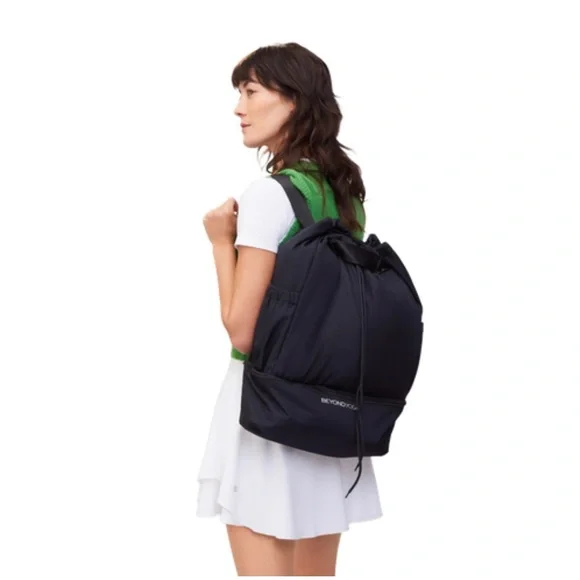 Beyond Yoga | Bags | Beyond Yoga Convertible Gym Bag | Poshmark display picture 3